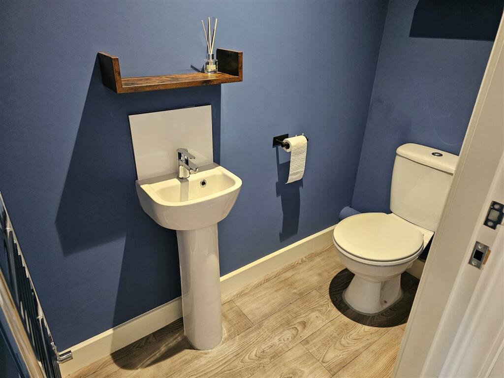 CLOAKS/WC