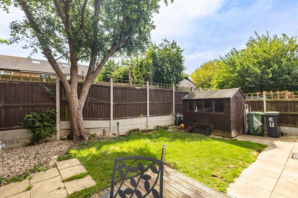 12 Barkers Way   (9).jpg