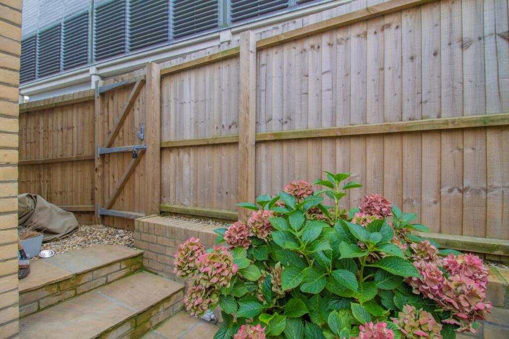 Apartment 1_Lawrence House [Separated Gated Entran