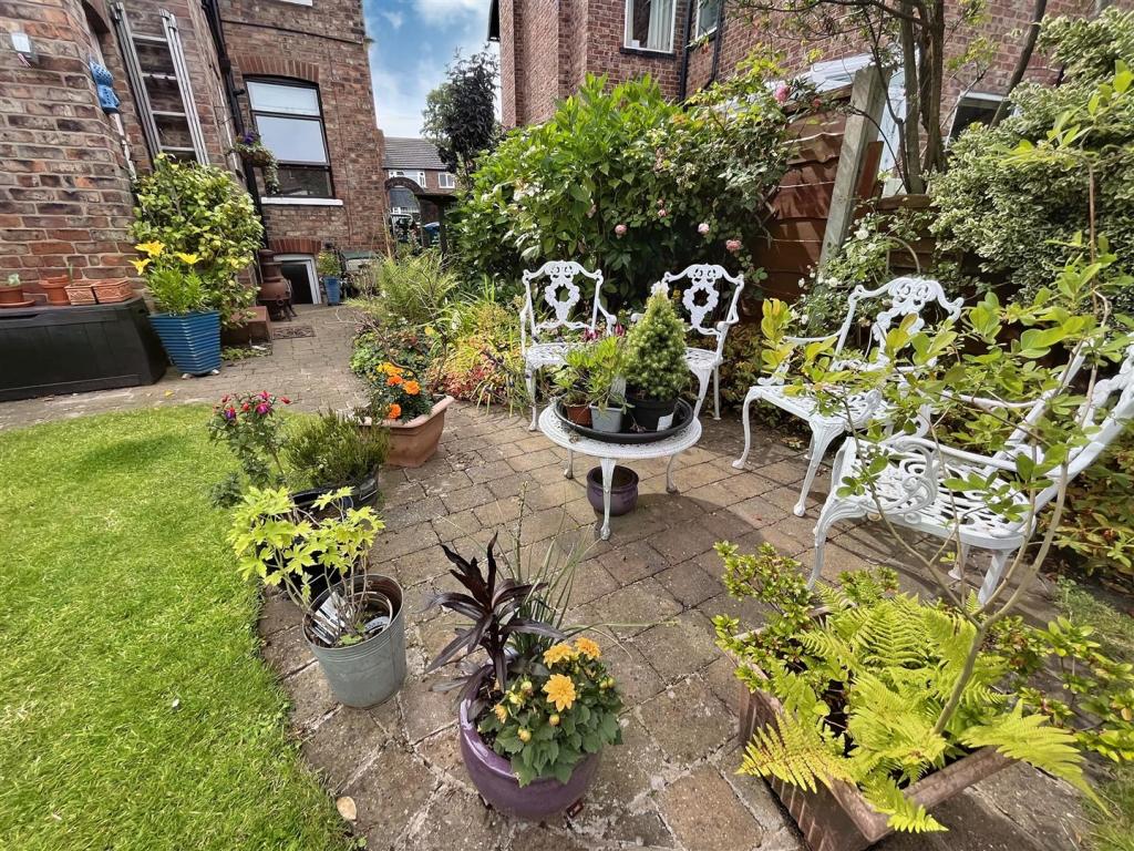 Gardens 5.jpg
