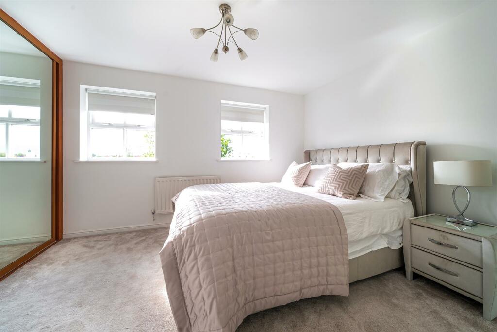 Bedroom 1.jpg