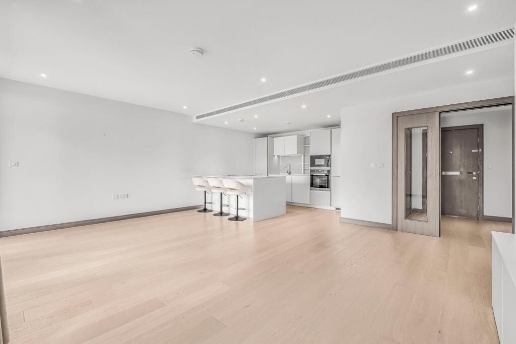 Open Plan Lounge / Kitchen