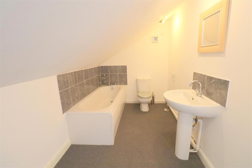 2024 EN SUITE.JPG