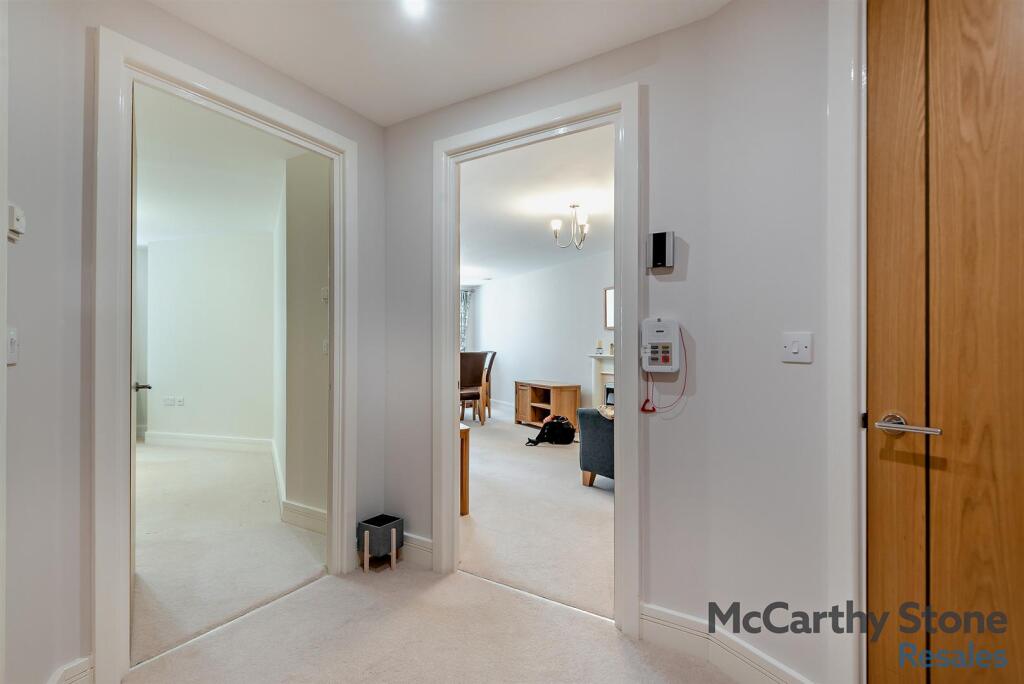 8648998-interior02-800.jpg