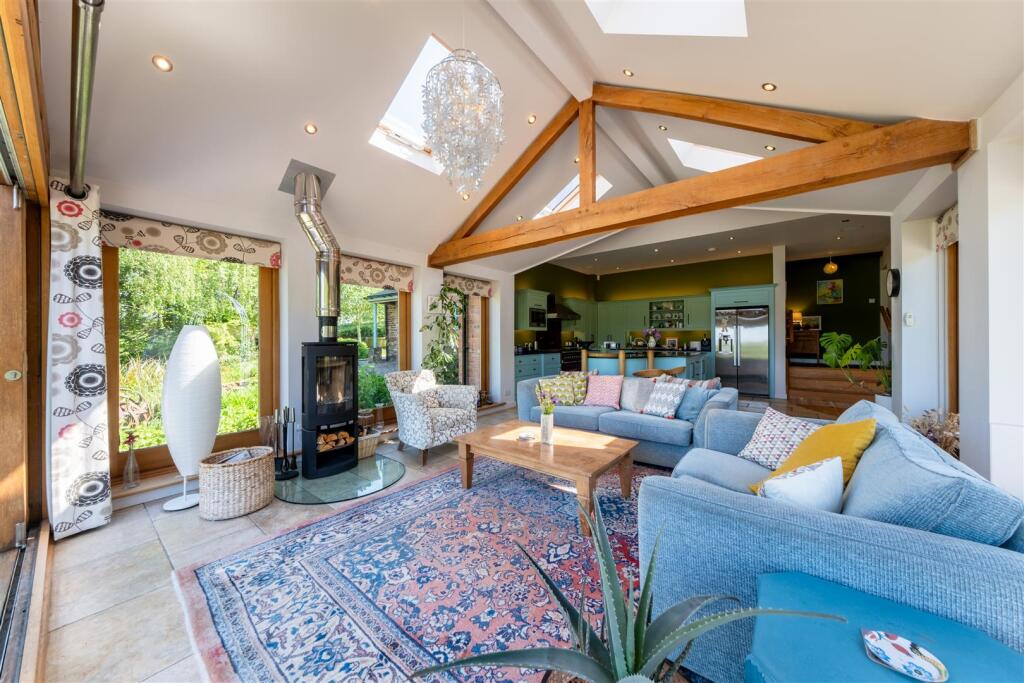 Broadway Farmhouse-0019.jpg