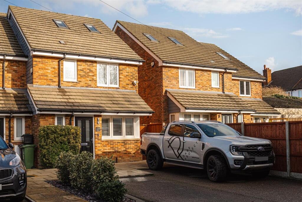 Tulyar Mews, Nork Gardens, Banstead