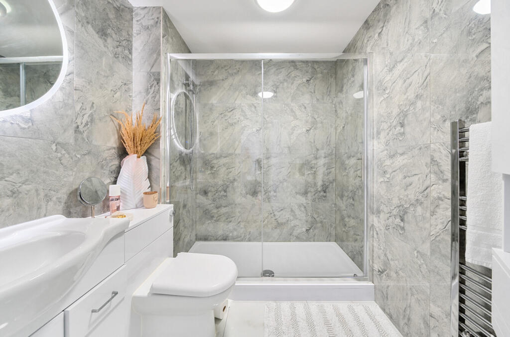 1327798-9-687a15a...