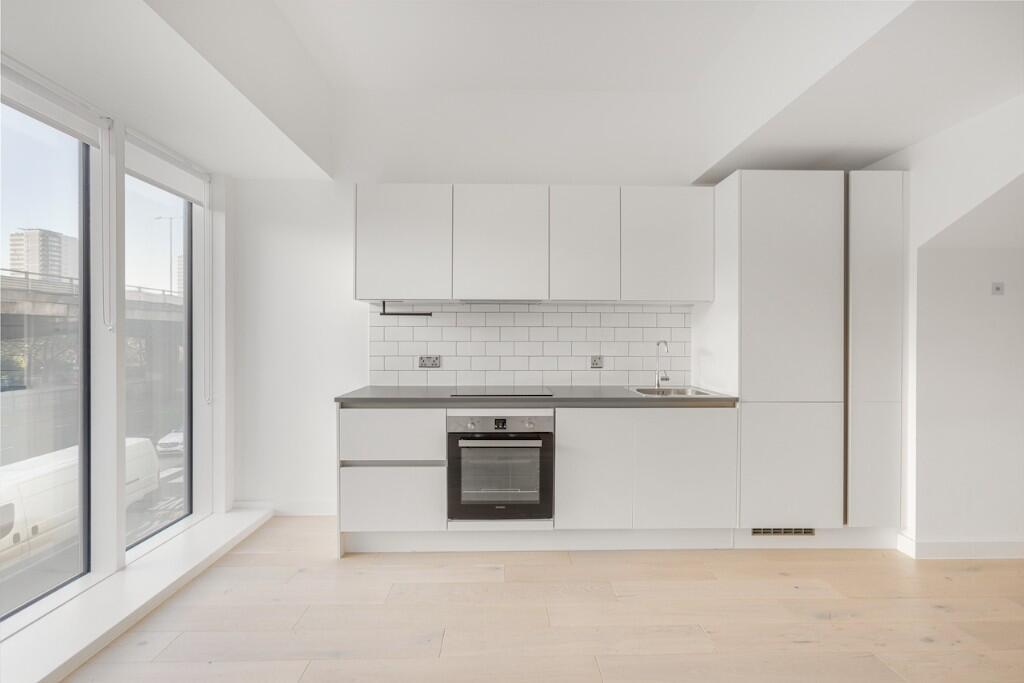 Great West Road, London, TW8