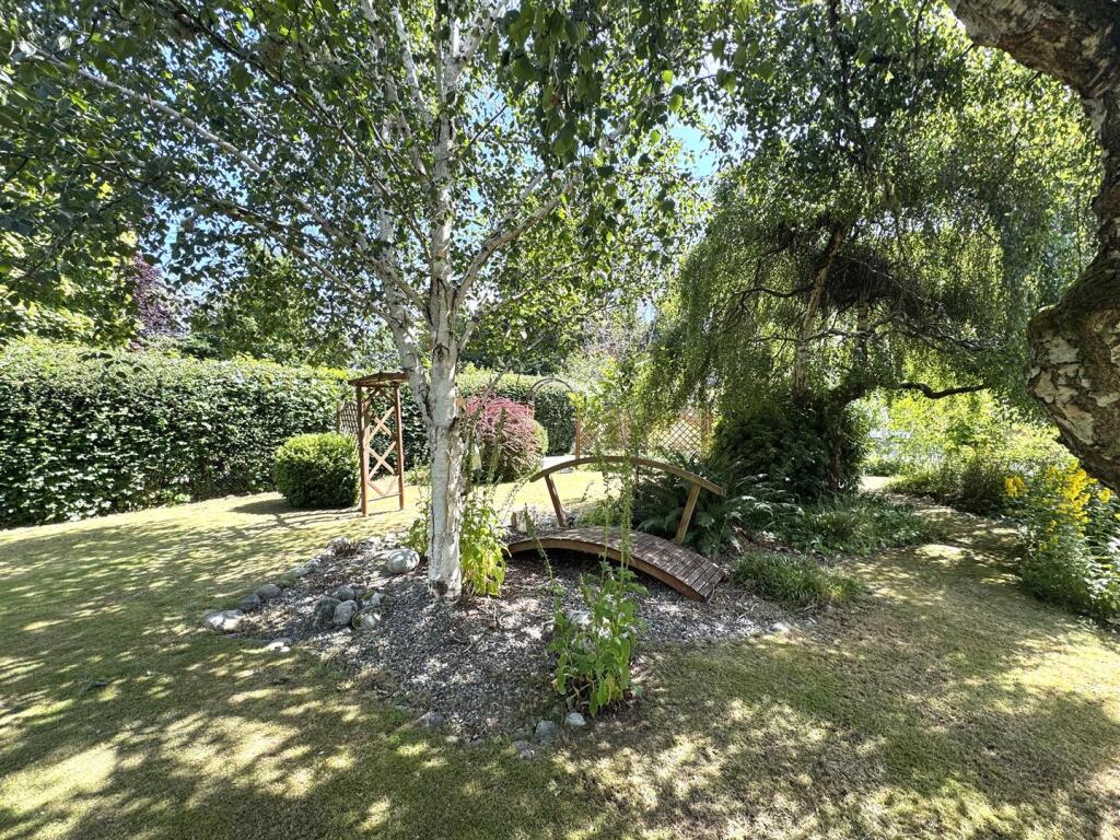 GARDEN 1.JPG