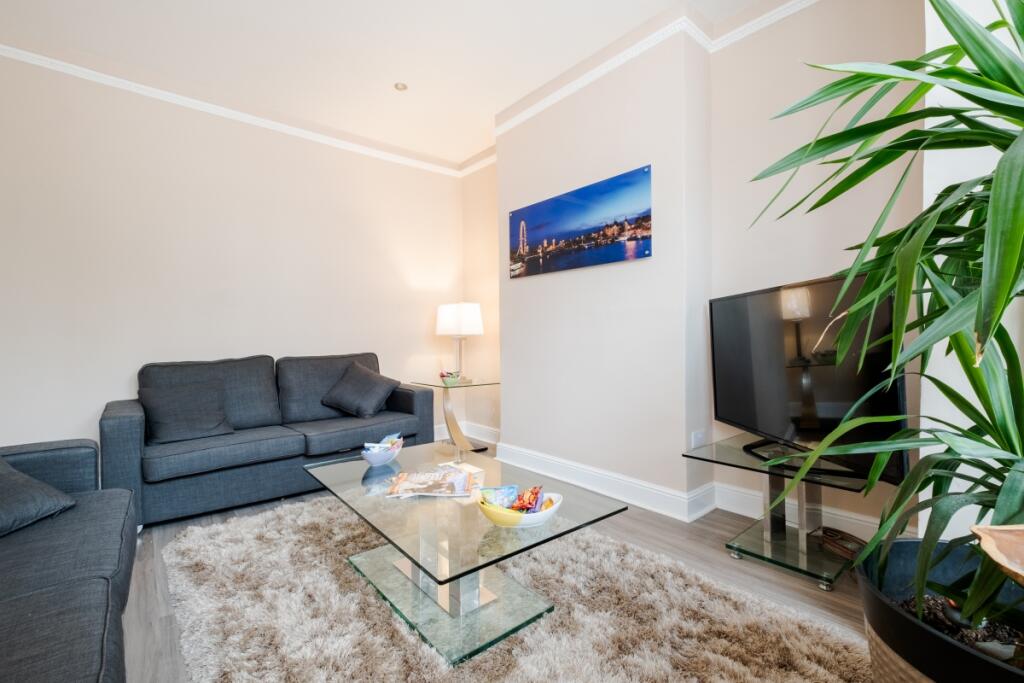 Living Room (2)
