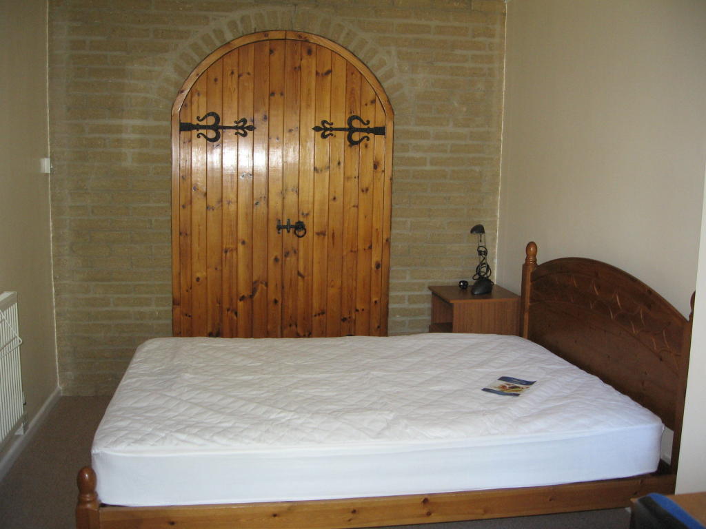 g/f bedroom