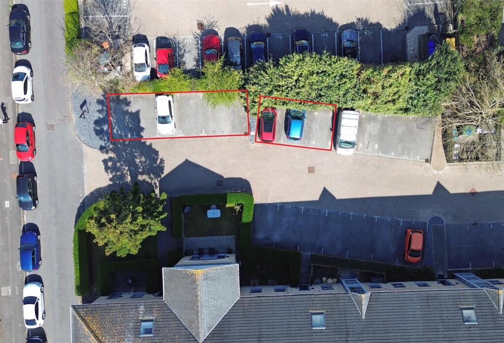 5 - Parking Spaces for Auction, Worle.JPG