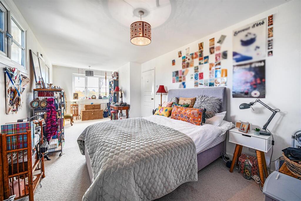 60a Careys Road, Pury End (34).jpg