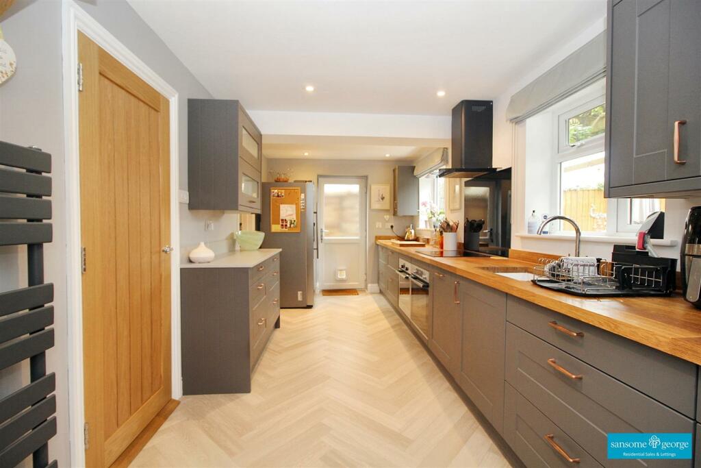 Kitchen/Breakfast Room