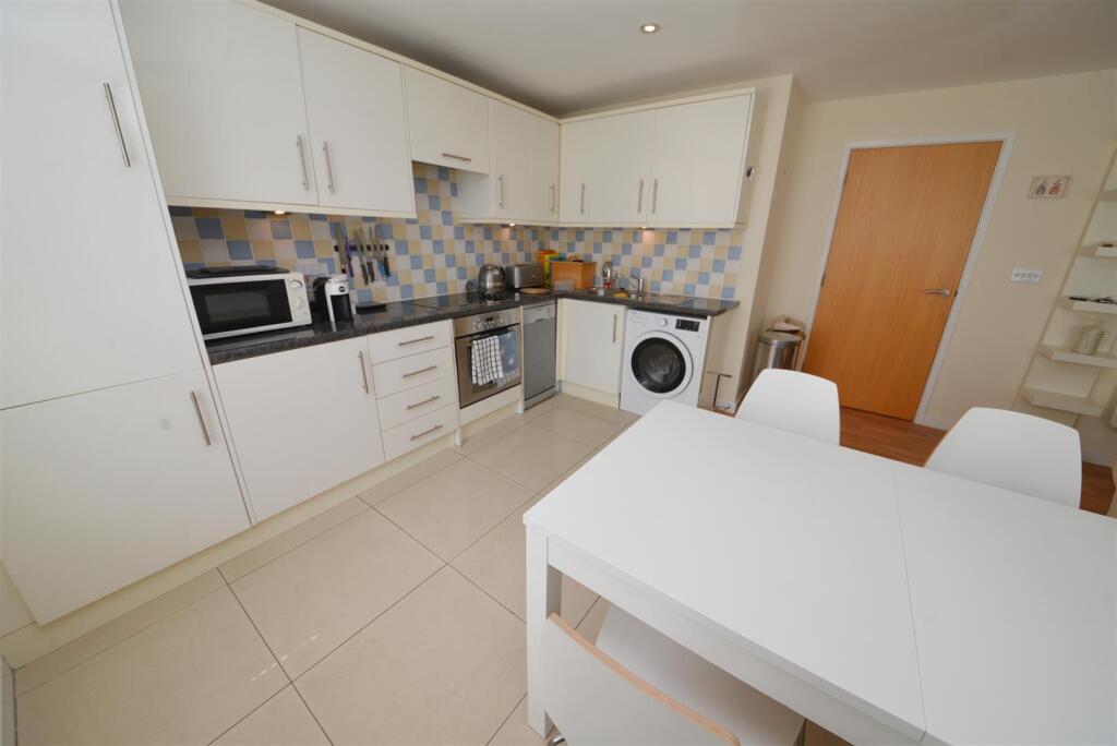 Lounge/ Kitchen/ Diner