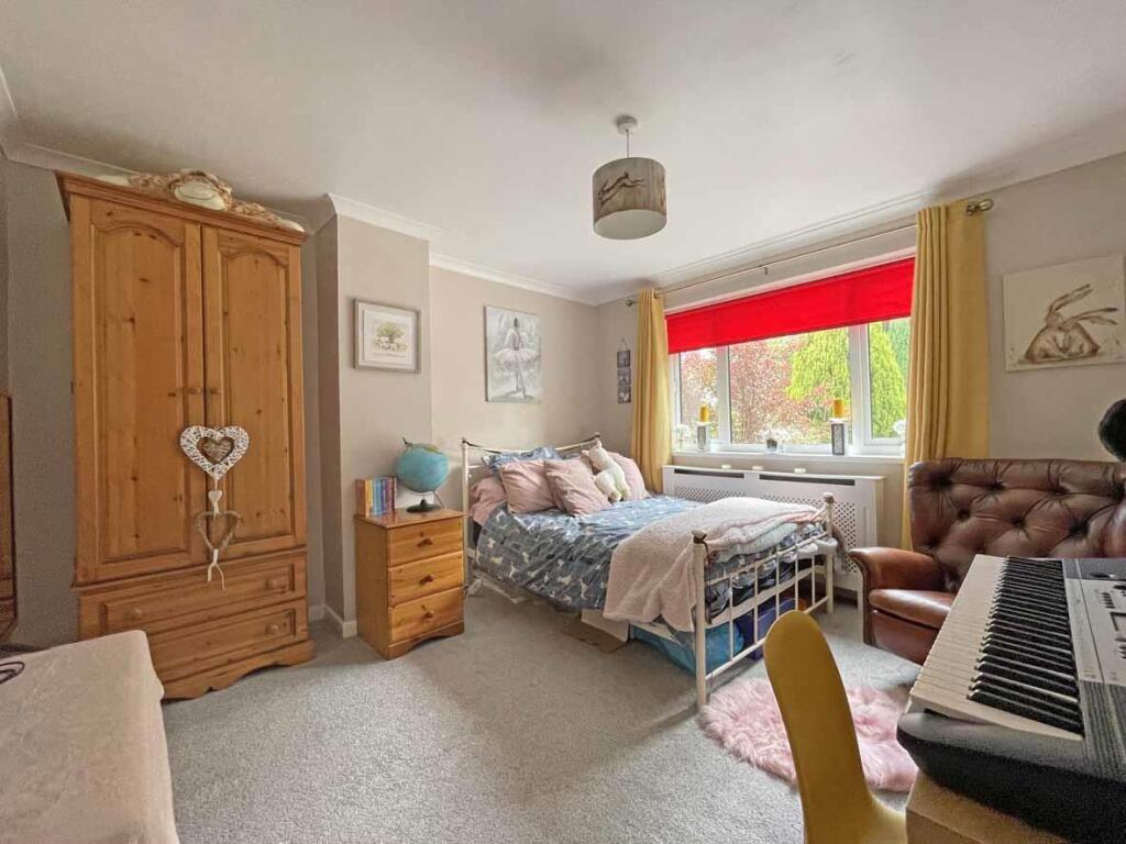 Wycliffe Road 39 - Bed 2.jpg