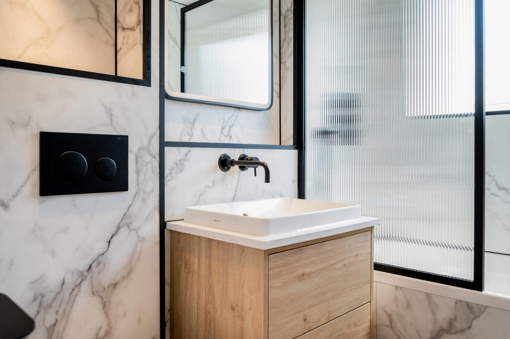 Barnfield Place, Isle of Dogs, London, E14