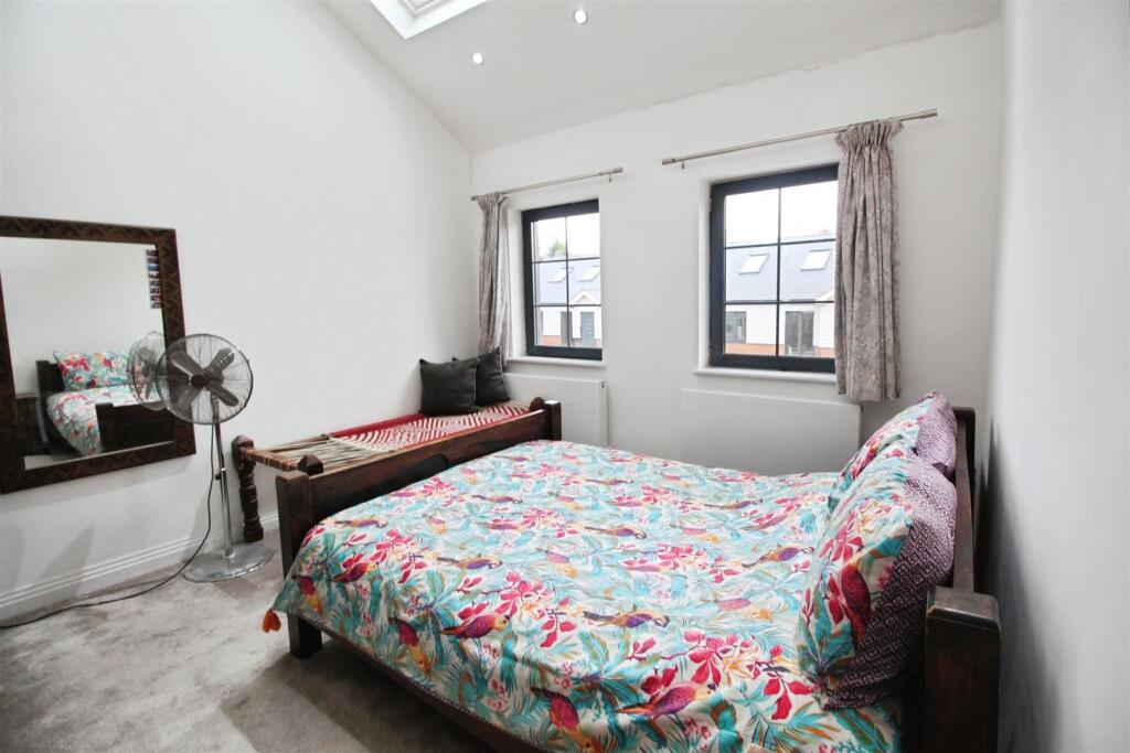 26573b6c-15397412 20 281 29.jpg