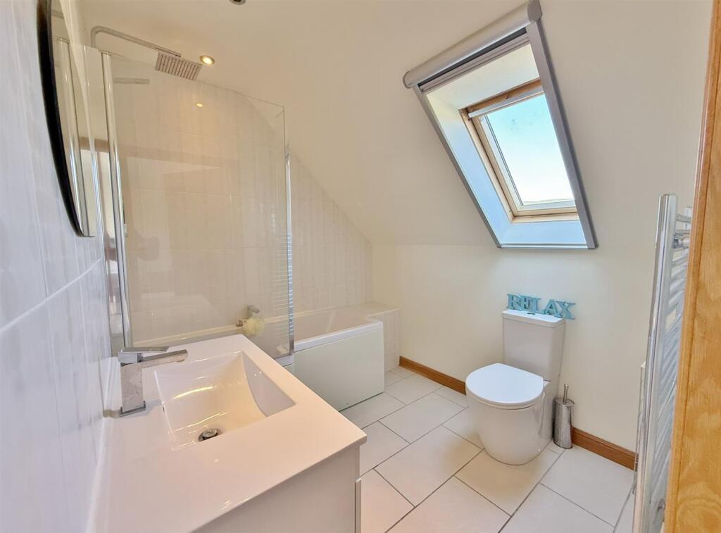 Ensuite bathroom