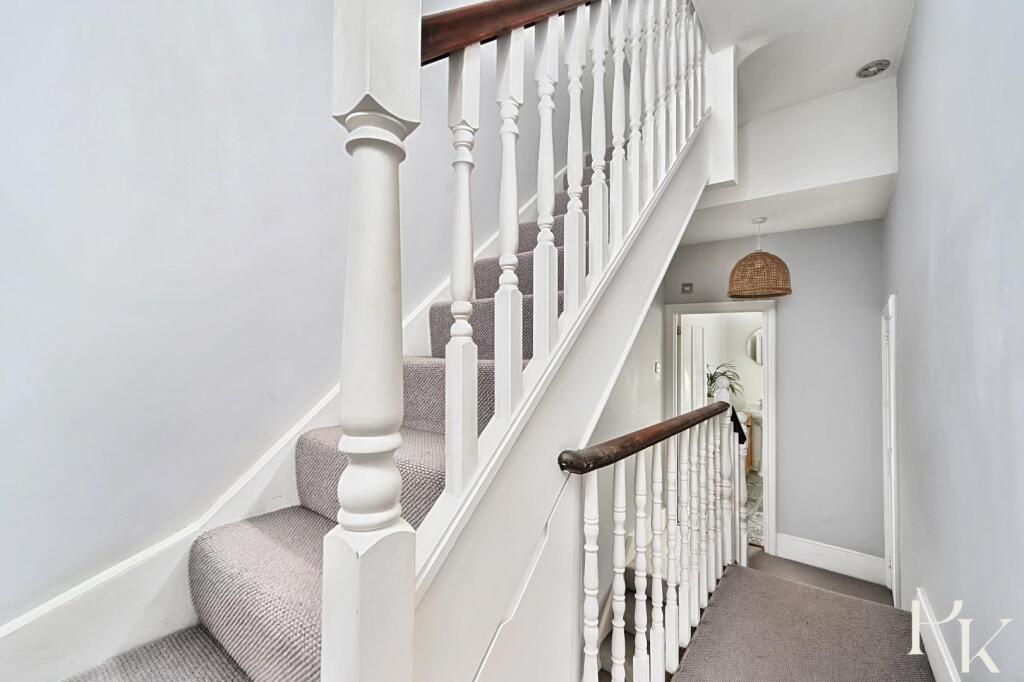 44 Coleridge Street BN3 (25).jpg