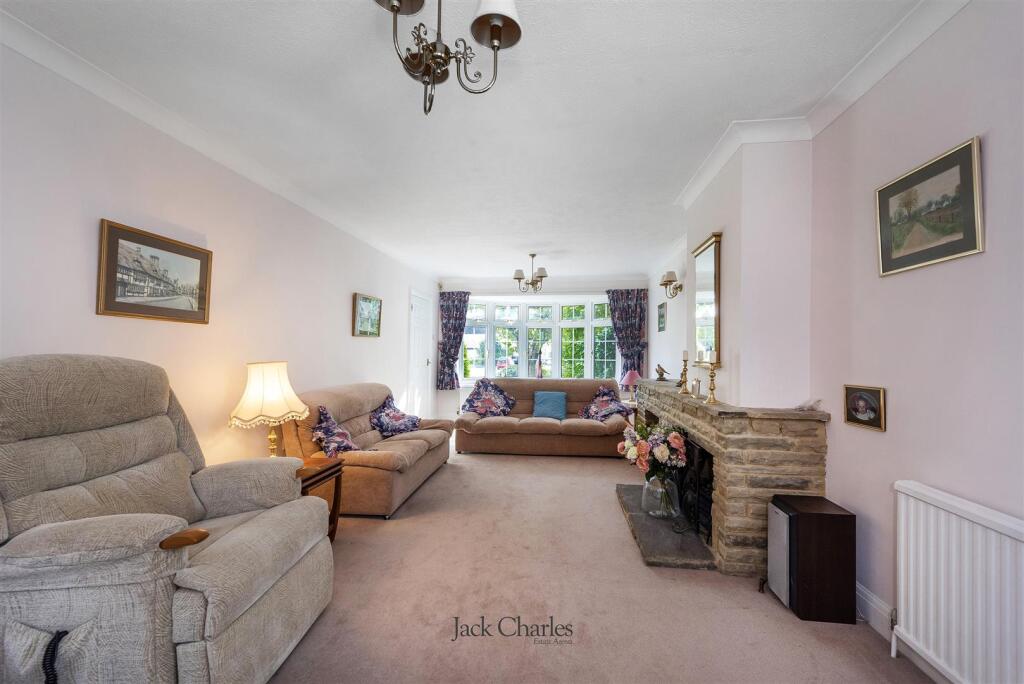 11 Allington Drive, TN10 4HH 005.jpg