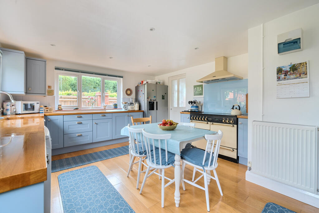 1295486-39-682f3c...