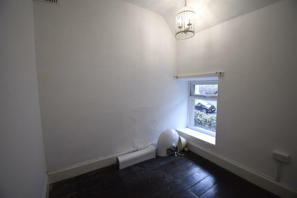 Bedroom 3.JPG