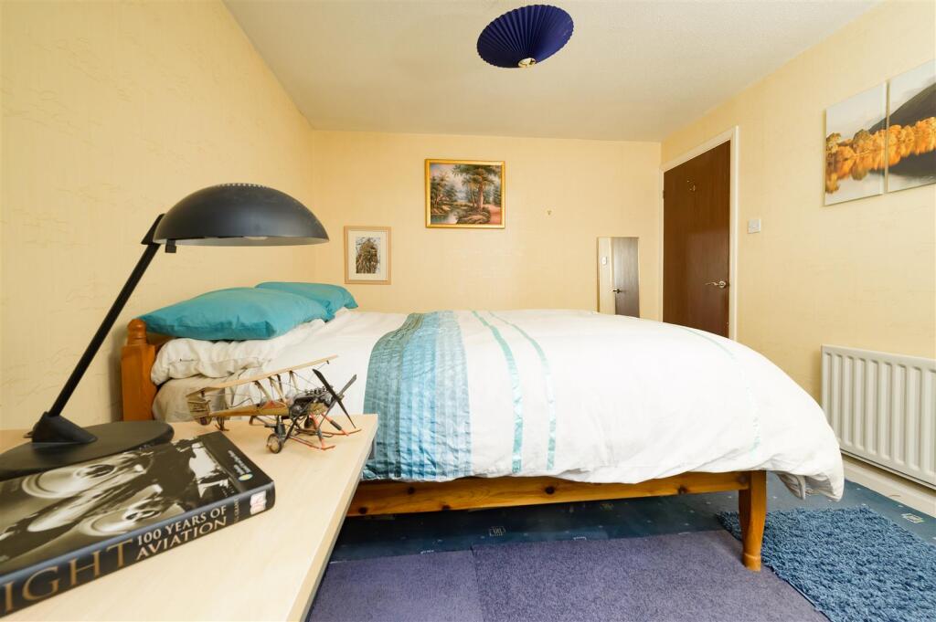 2 Cormorant Close Bedroom 2-2.jpeg