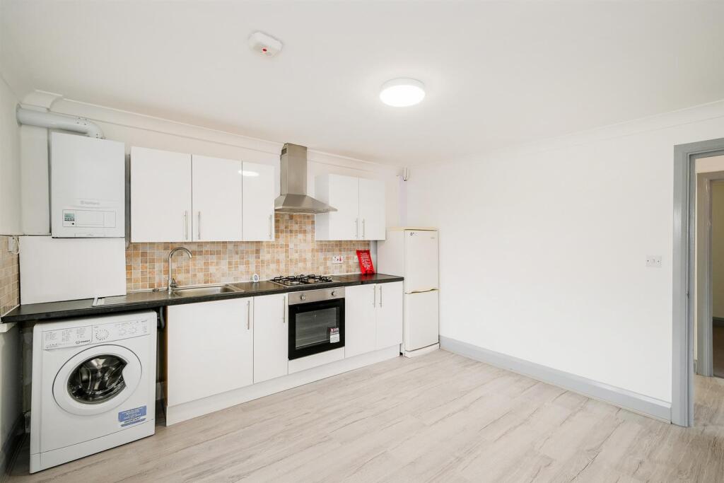 20 North Birkbeck Road - Flats 2, 3, 4-45_web.jpg