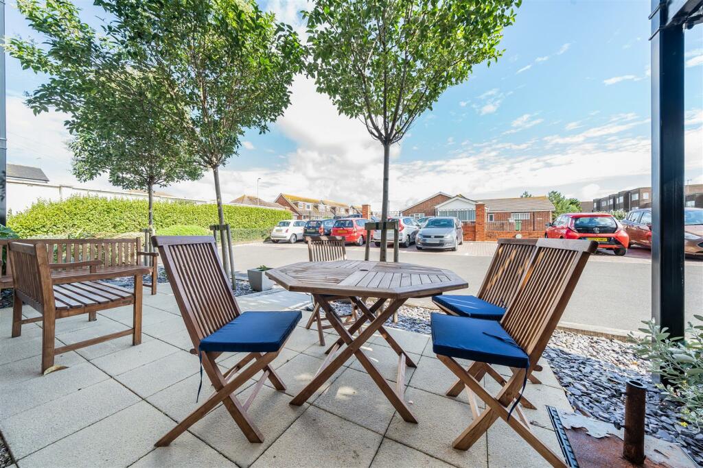 Owners Patio Area.jpg