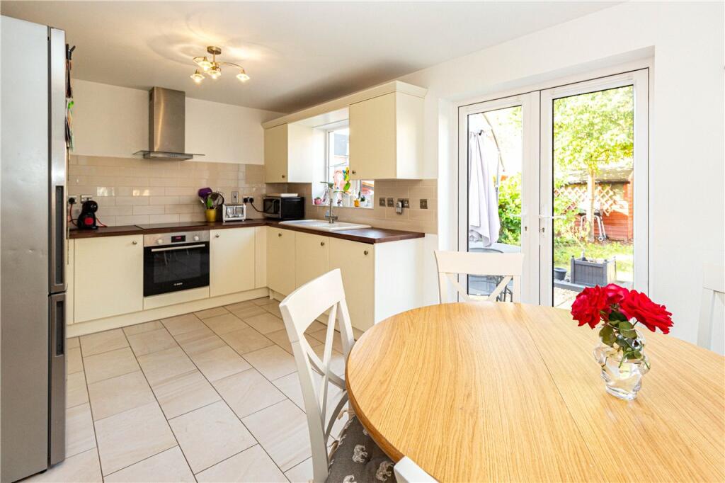 Kitchen/Dining