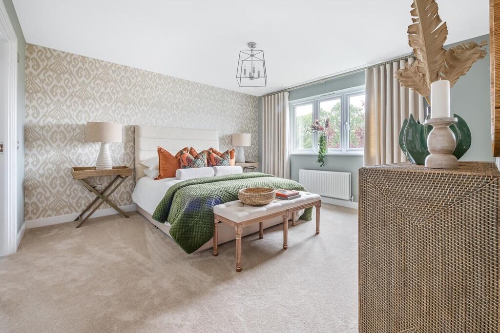 King size main bedroom with plenty of room for storage