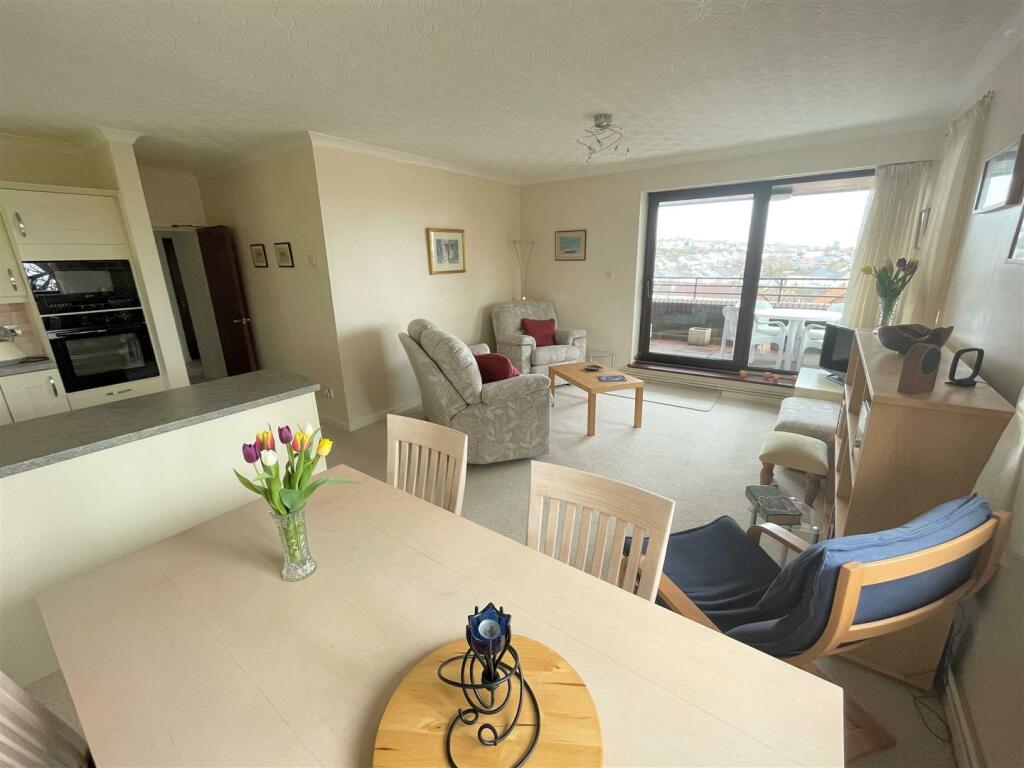 Kitchen/Living Room