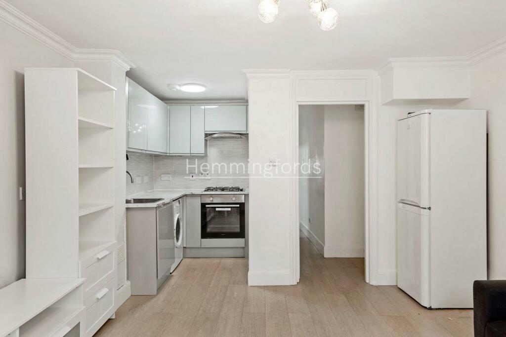 Flat C, 122 Blackstock Road - gdBz2p5WqkjgL5w6HoUG