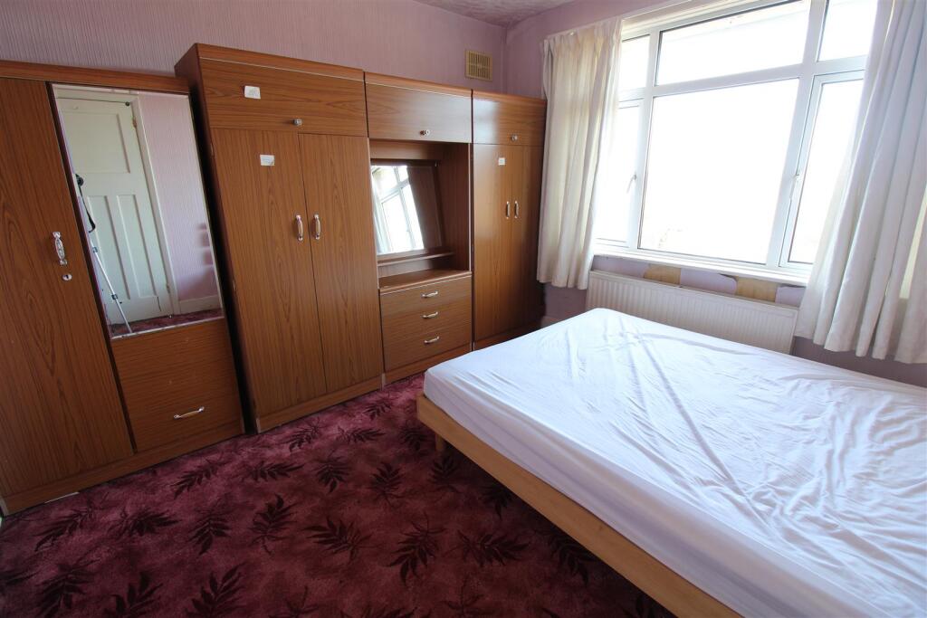 Bedroom2.JPG
