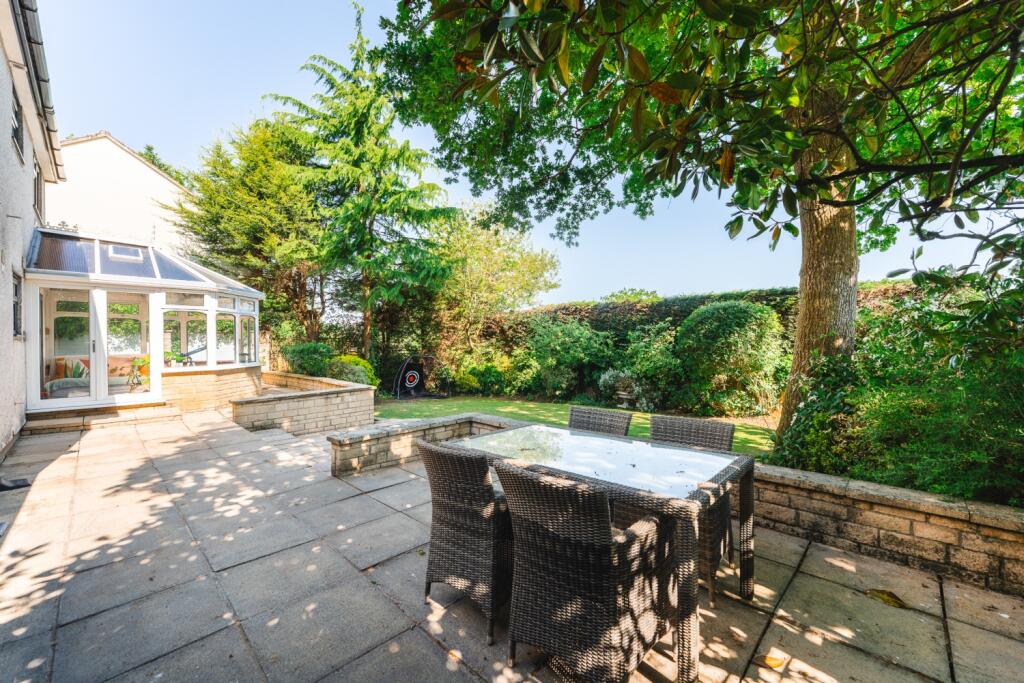 Rear Garden and Dining Terrace