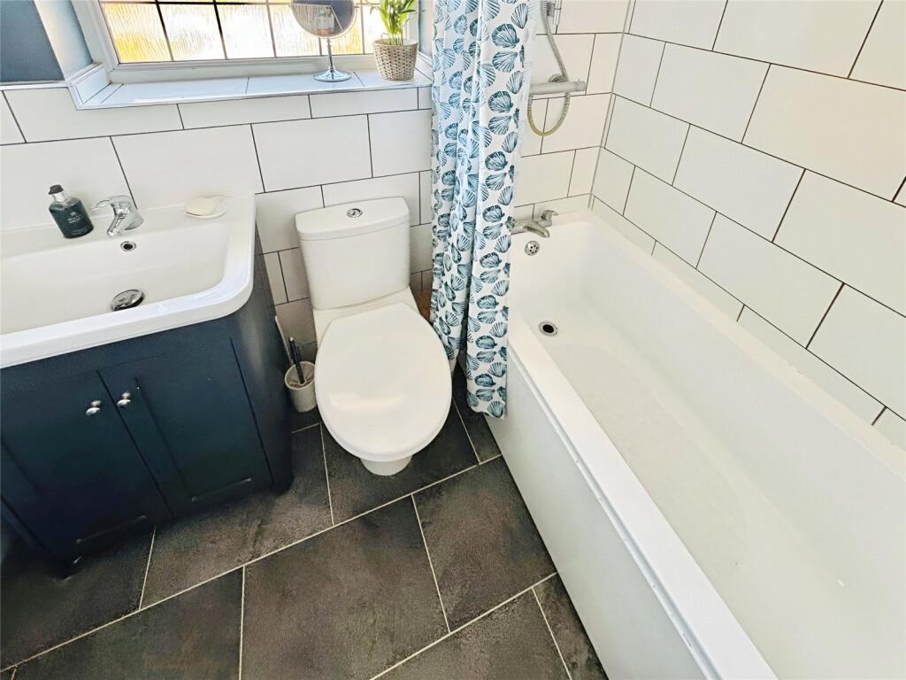 Bathroom/Wc