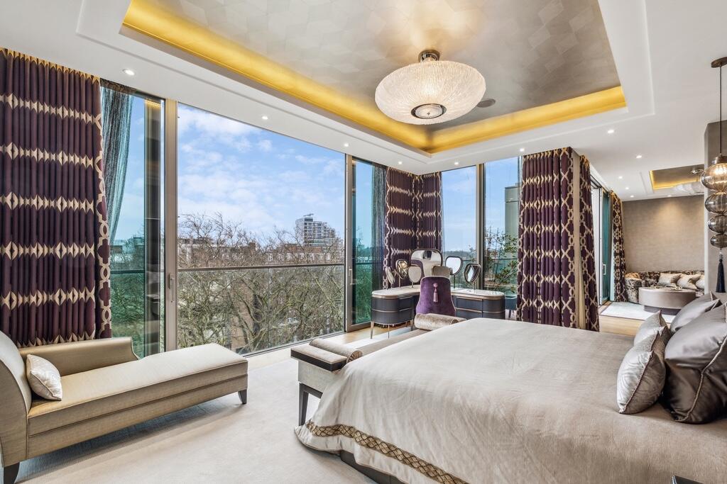 Principal Bedroom