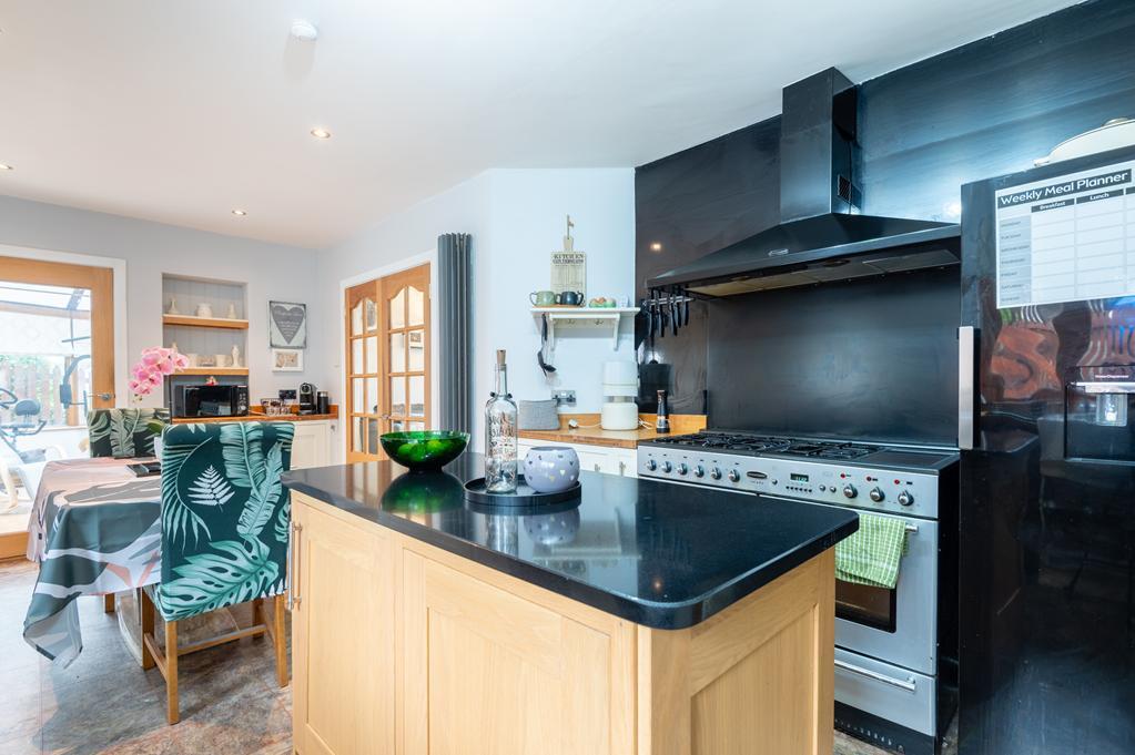 KITCHEN TO DINING