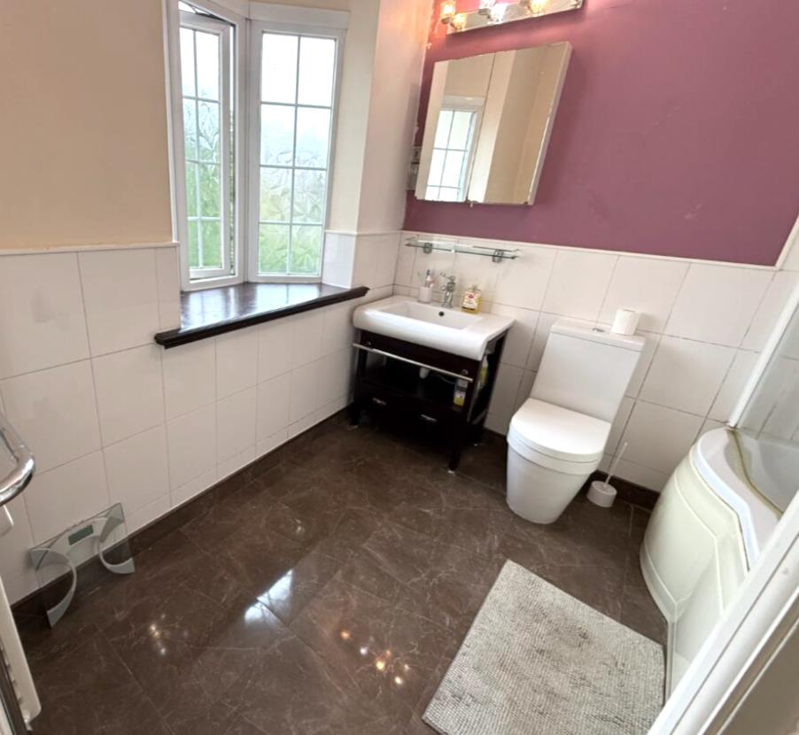 BATHROOM.PNG
