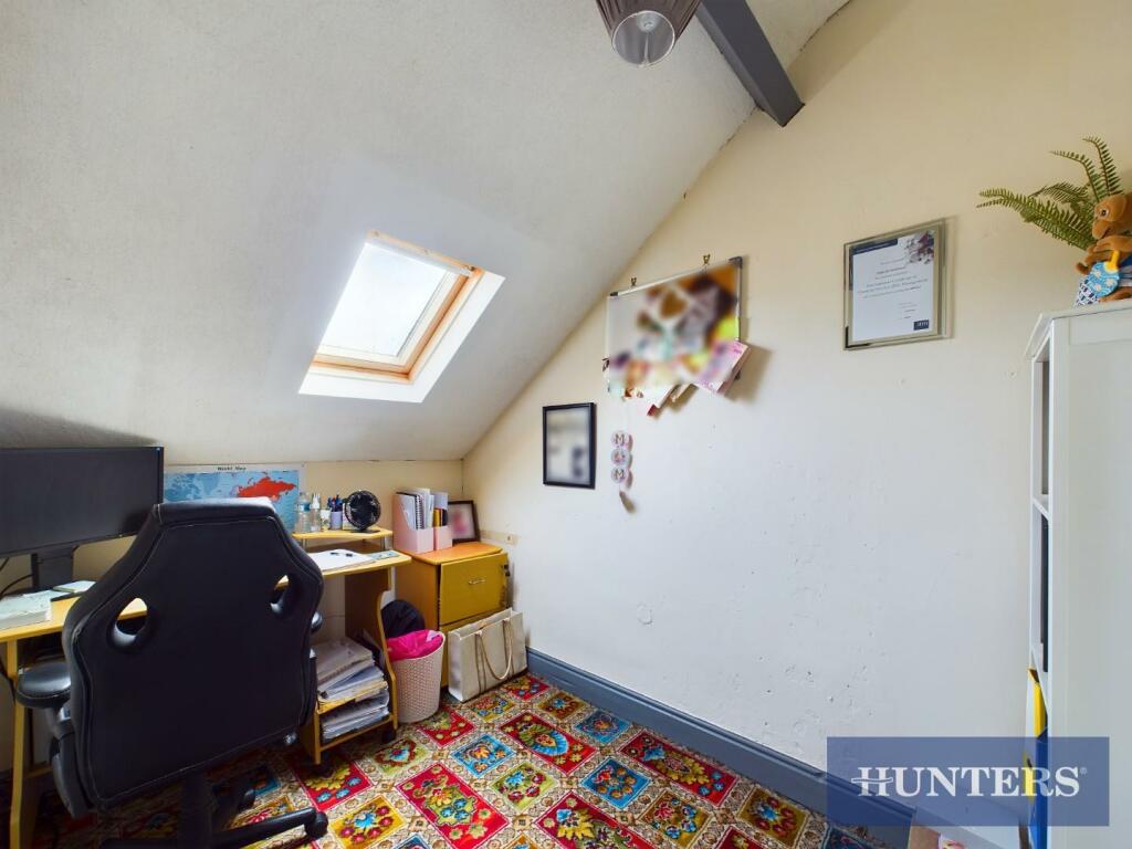 CAM03696G0-PR0080-STILL005.jpg