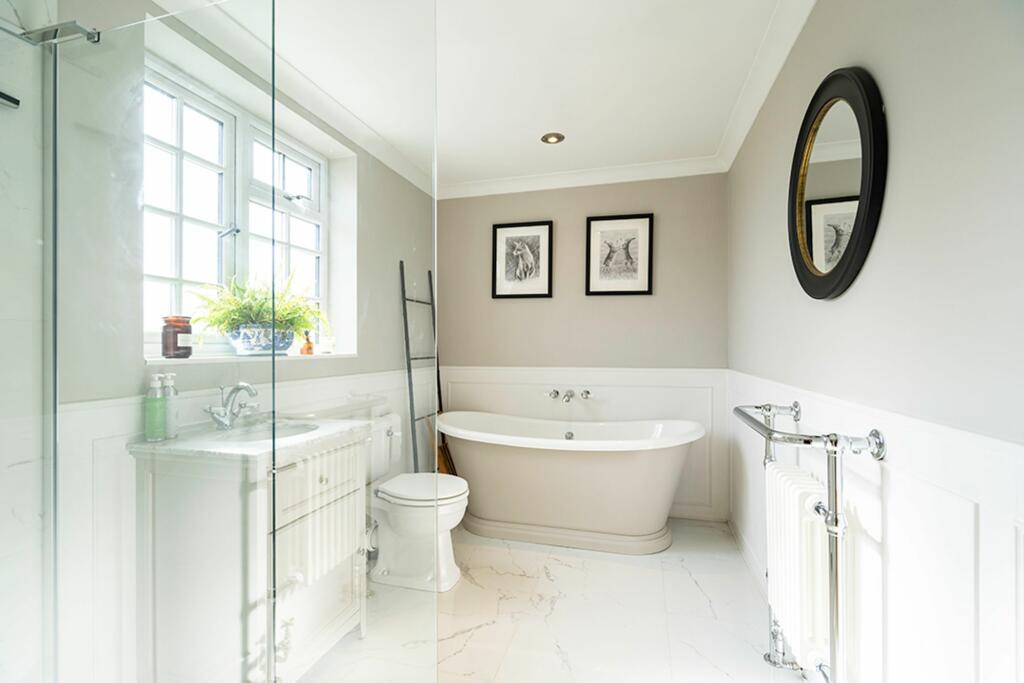 Main Bathroom