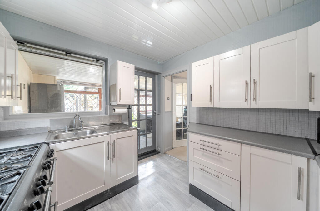 1346919-15-68c3f7...