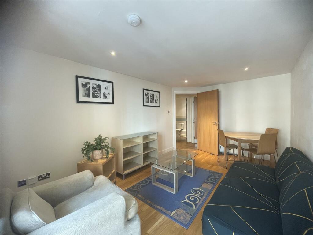 Living &amp; Dining Room