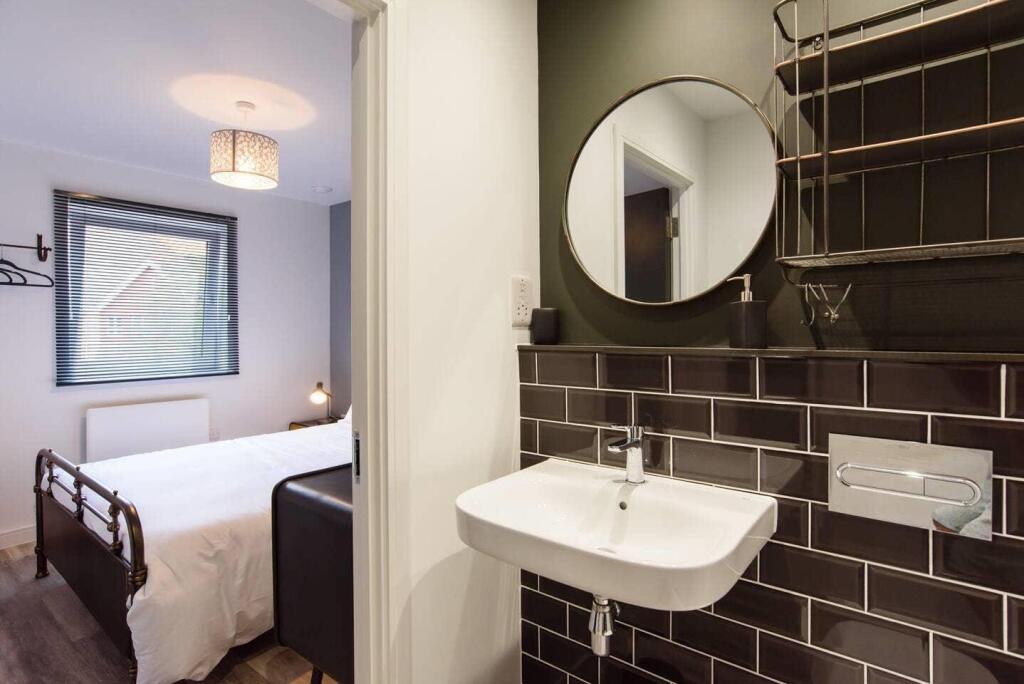 En-suite Bathroom