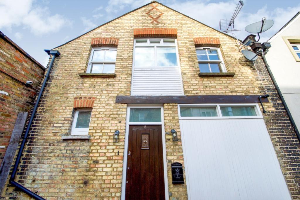 Bellevue Mews, London, N11