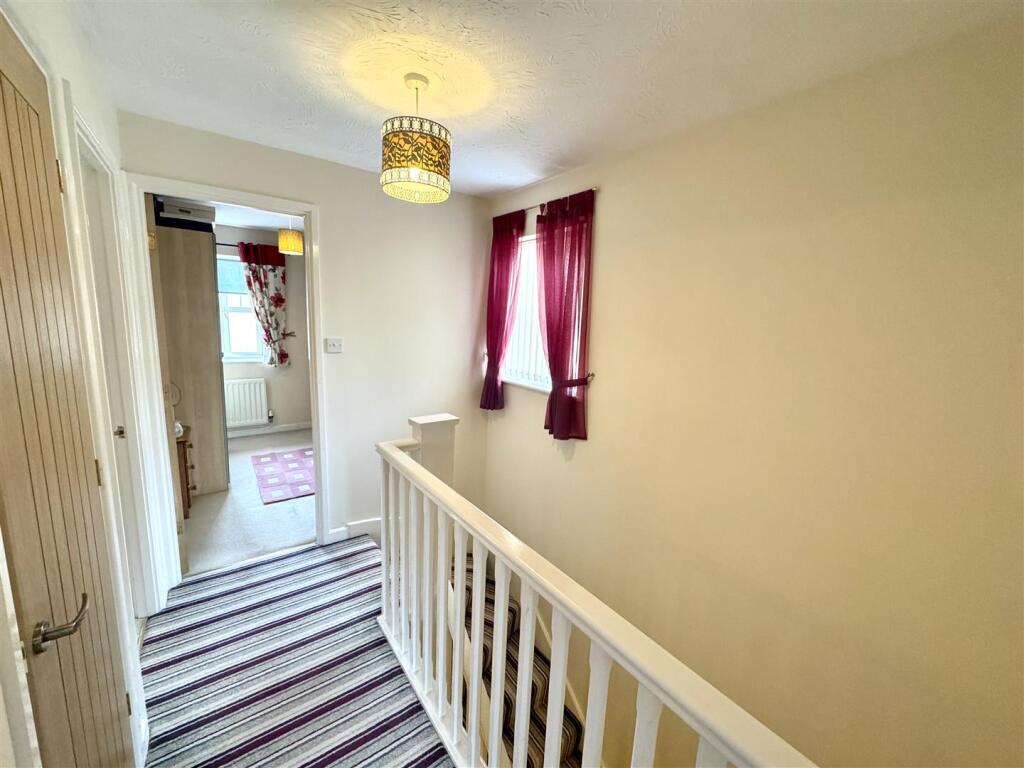 STAIRS TO FIRST FLOOR LANDING