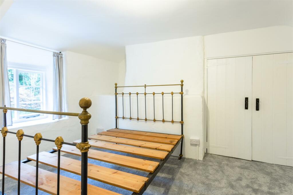 Bedroom One1.jpg