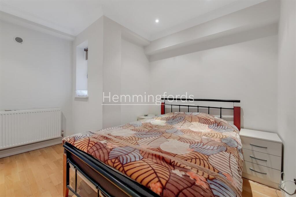 4_Bedroom 2-0.jpg