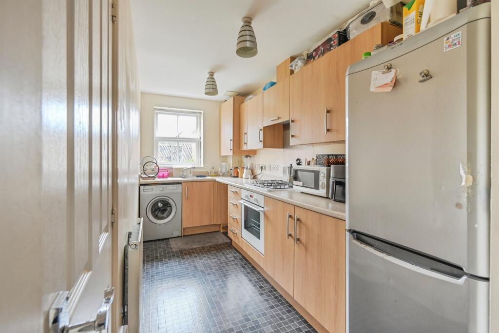 Kitchen: